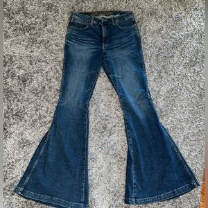 NWT Wrangler jeans - high rise flare - size 30x36